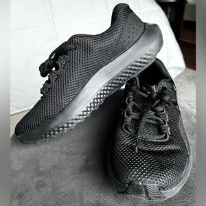 Under Armour Women’s Black Surge 4 Running Shoes